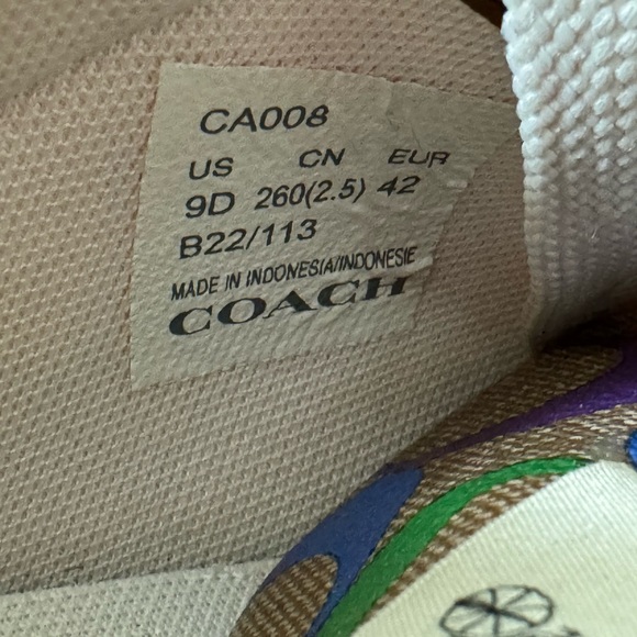 Men’s Coach Sneaker in Rainbow Signature Canvas - Picture 3 of 7